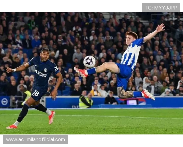 切尔西前锋禁区抽射形成赛季最佳进球——速度、精准与坚持的交汇